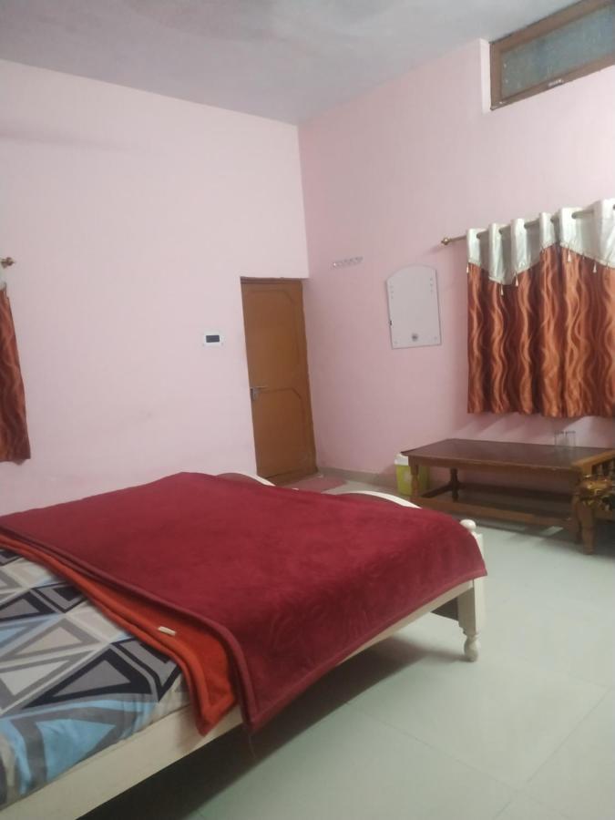 Hotel Shri Mahant Orchha 5 Mint Walking From Ram Raja Temple Экстерьер фото