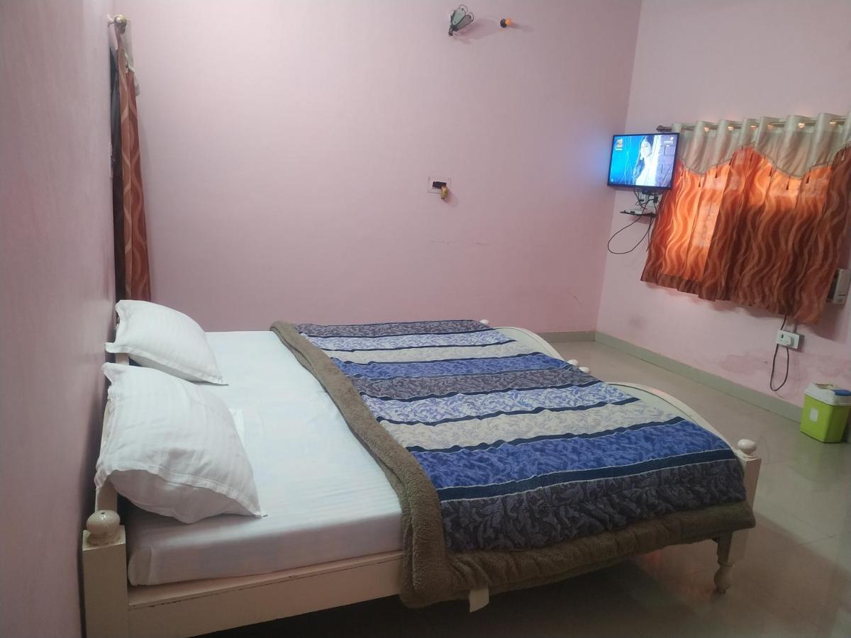 Hotel Shri Mahant Orchha 5 Mint Walking From Ram Raja Temple Экстерьер фото