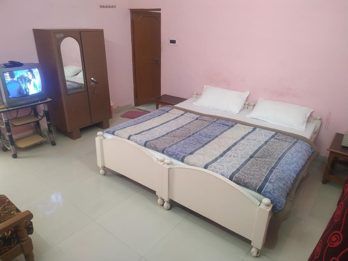 Hotel Shri Mahant Orchha 5 Mint Walking From Ram Raja Temple Экстерьер фото