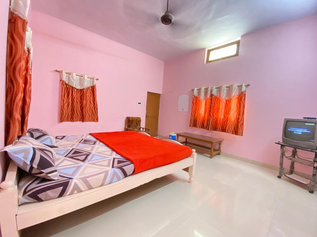 Hotel Shri Mahant Orchha 5 Mint Walking From Ram Raja Temple Экстерьер фото
