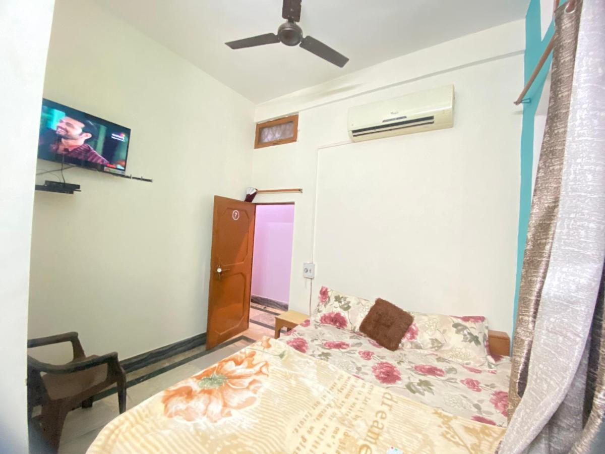 Hotel Shri Mahant Orchha 5 Mint Walking From Ram Raja Temple Экстерьер фото